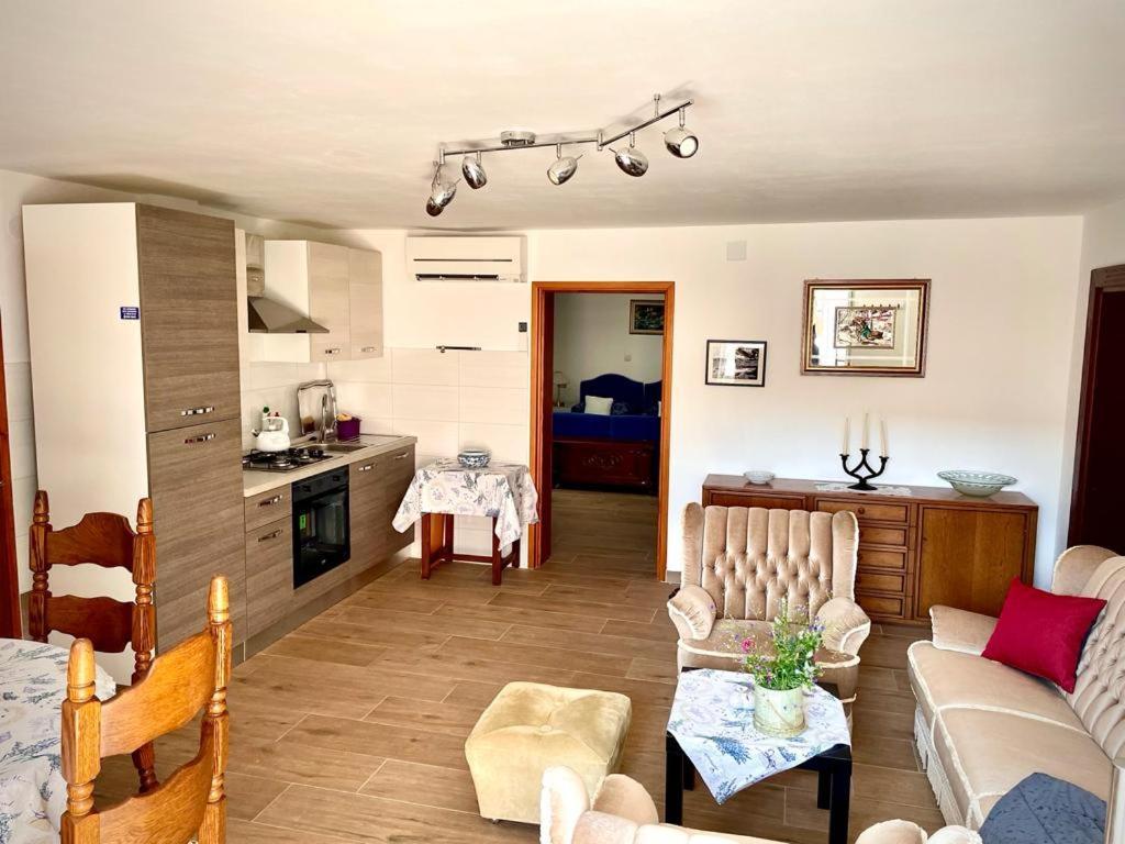 Apartments Villa-Passat Πόρετς Δωμάτιο φωτογραφία