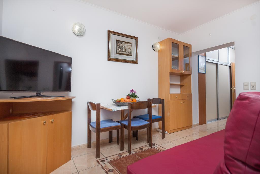 Apartments Villa-Passat Πόρετς Εξωτερικό φωτογραφία