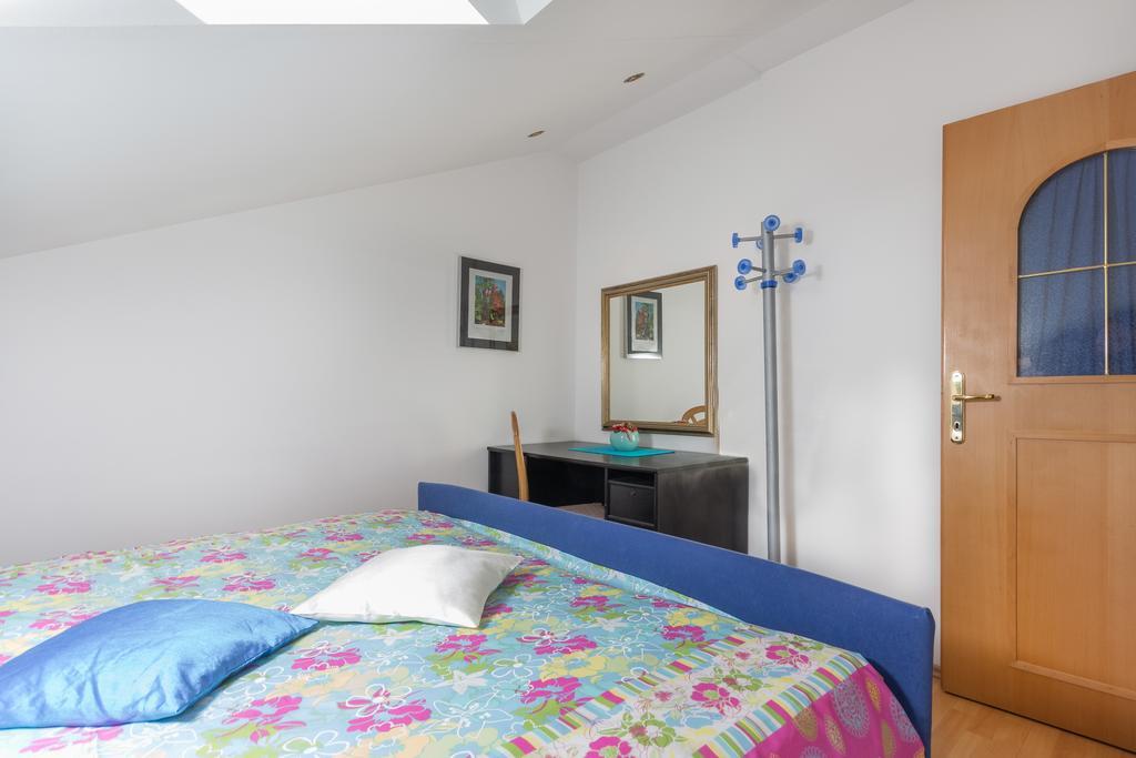 Apartments Villa-Passat Πόρετς Εξωτερικό φωτογραφία