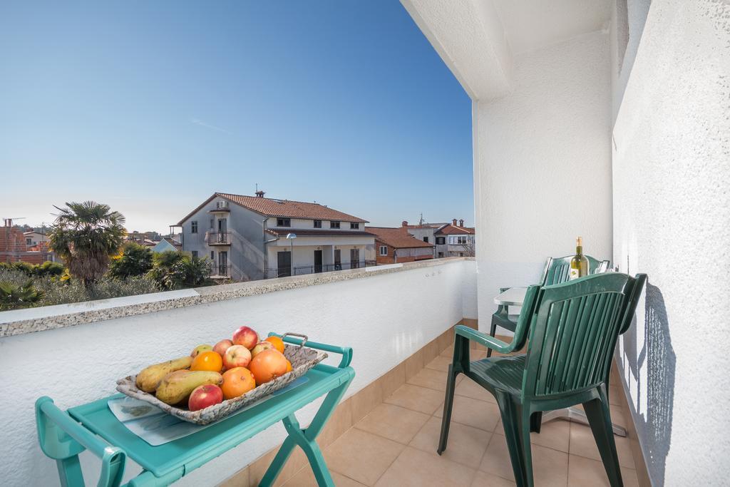 Apartments Villa-Passat Πόρετς Εξωτερικό φωτογραφία