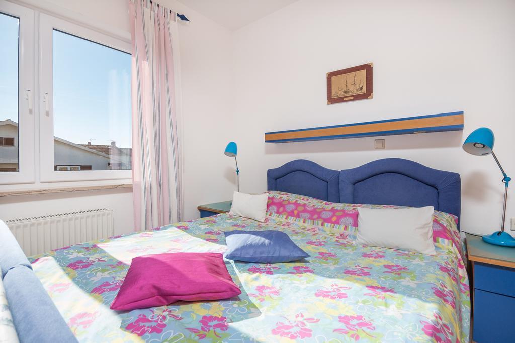 Apartments Villa-Passat Πόρετς Εξωτερικό φωτογραφία