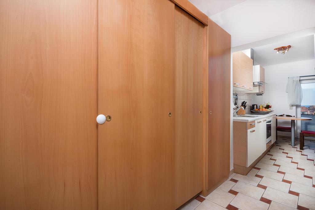 Apartments Villa-Passat Πόρετς Εξωτερικό φωτογραφία