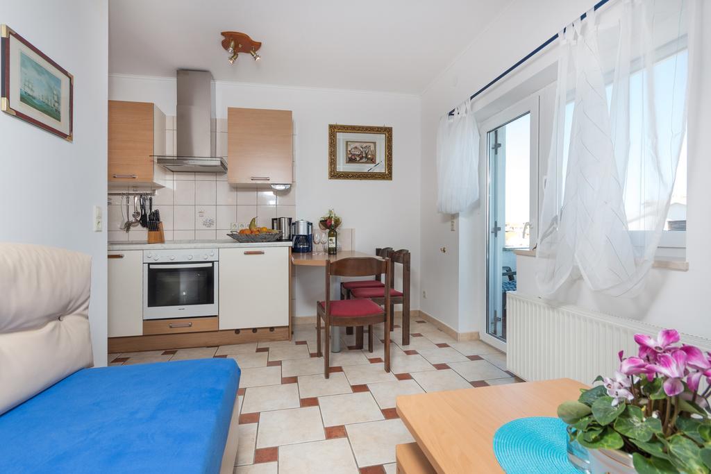 Apartments Villa-Passat Πόρετς Εξωτερικό φωτογραφία