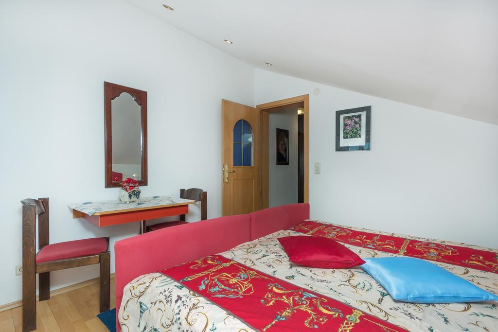 Apartments Villa-Passat Πόρετς Εξωτερικό φωτογραφία