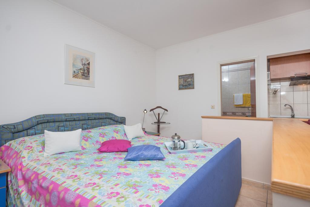 Apartments Villa-Passat Πόρετς Εξωτερικό φωτογραφία