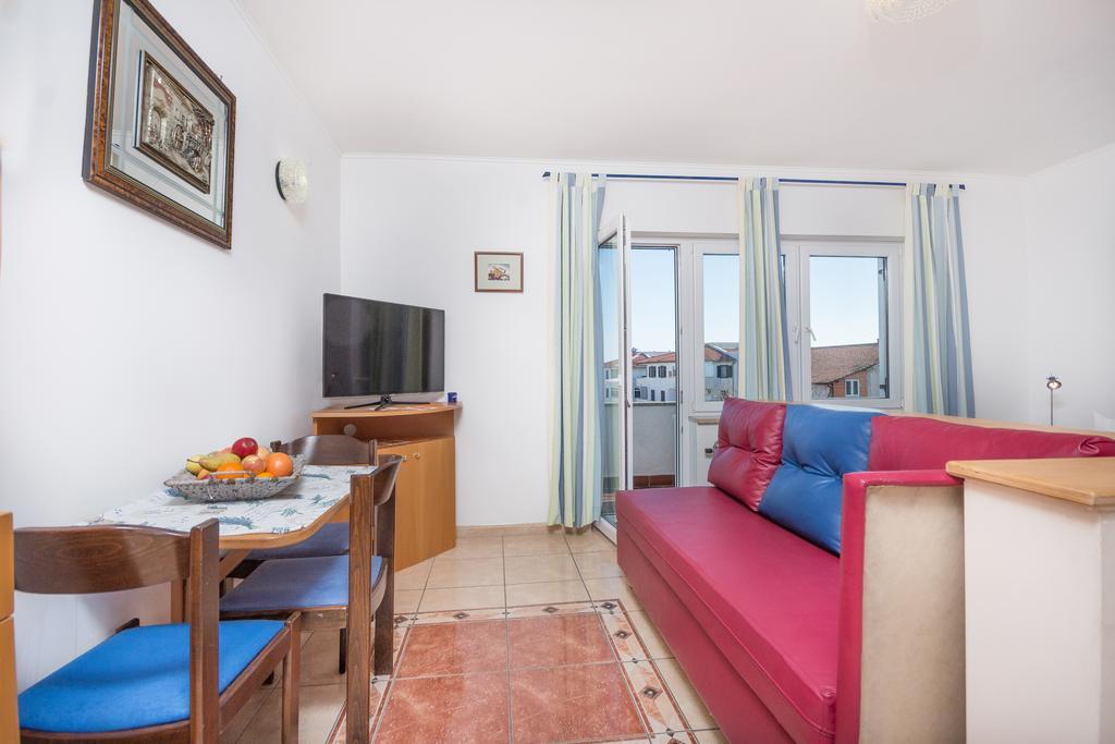 Apartments Villa-Passat Πόρετς Εξωτερικό φωτογραφία